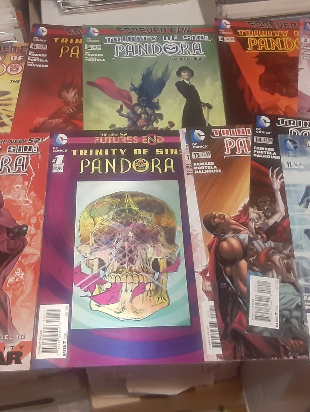 Pandora 1-14 DC Comics set by Ray Fawkes DC New 52 Trinity of Sin series.  Some